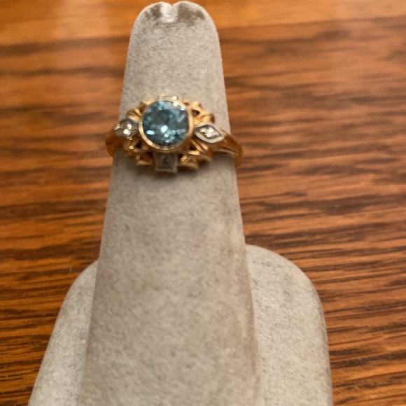 14K Blue Zircon Ring with Diamonds - Picture 4 of 7